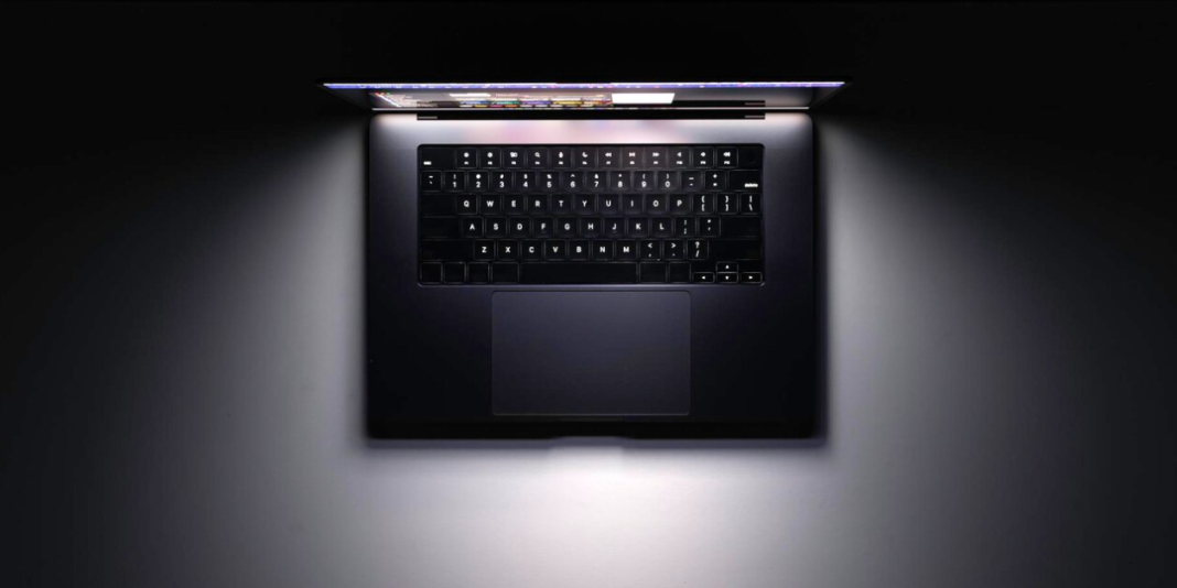 Πώς επηρεάζει το dark mode το design και την εμπειρία χρήστη ...